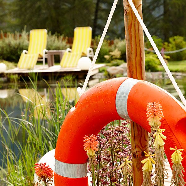 Schwimmen im Naturbadeteich