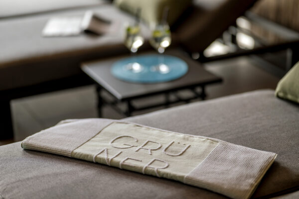 Das Foto darf ausschließlich für PR- und Marketingmaßnahmen der Alpengasthof Grüner GmbH - Außerwaldstraße 19 - 6450 Sölden - Österreich räumlich und zeitlich unbegrenzt verwendet werden. Das Copyright verbleibt beim Bildautor Günter Standl (www.guenterstandl.de). Jegliche werbliche Nutzung Dritter ist mit dem Bildautor gesondert zu vereinbaren. Der Bildautor stellt das gelieferte Bildmaterial nicht von Rechten Dritter frei. Etwaige Ansprüche Dritter fallen in den Verantwortungsbereich des Bildnutzers.